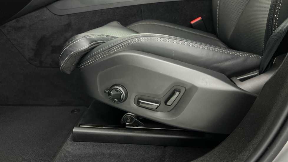 Used Volvo XC60 2022 for sale - 76183925: Photo 58