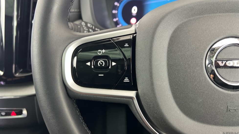 Used Volvo XC60 2025 for sale - 77031318: Photo 21