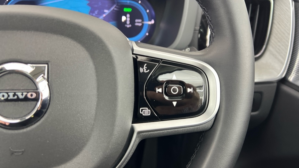 Used Volvo XC60 2025 for sale - 77031318: Photo 22