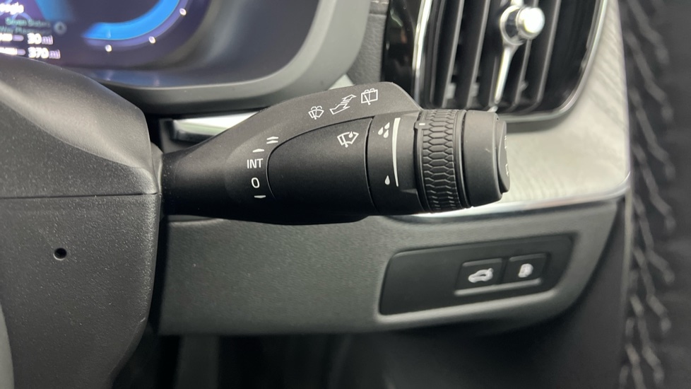 Used Volvo XC60 2025 for sale - 77031318: Photo 23