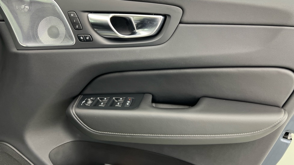 Used Volvo XC60 2025 for sale - 77031318: Photo 29