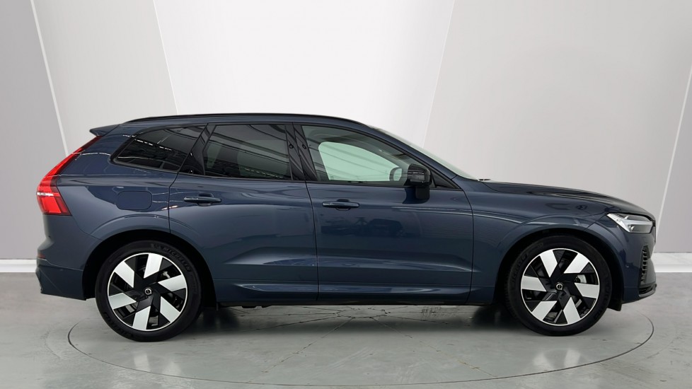 Used Volvo XC60 2025 for sale - 77031318: Photo 3