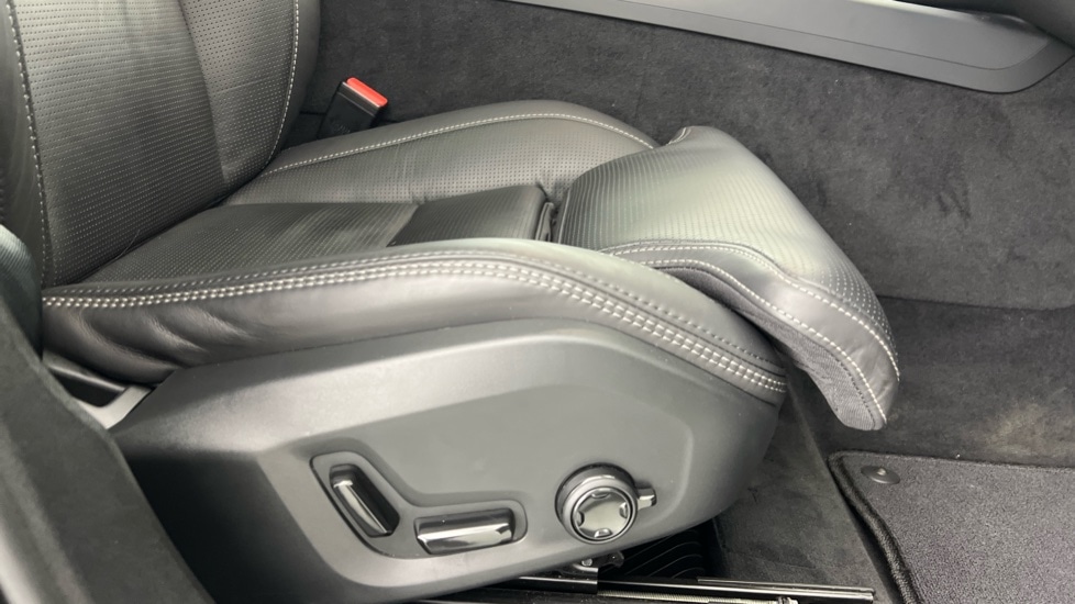 Used Volvo XC60 2025 for sale - 77031318: Photo 30