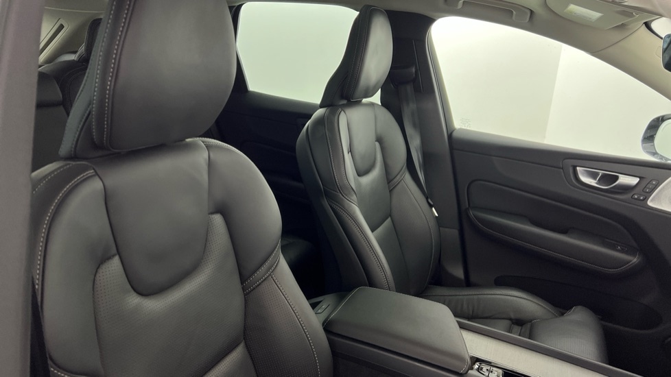Used Volvo XC60 2025 for sale - 77031318: Photo 38