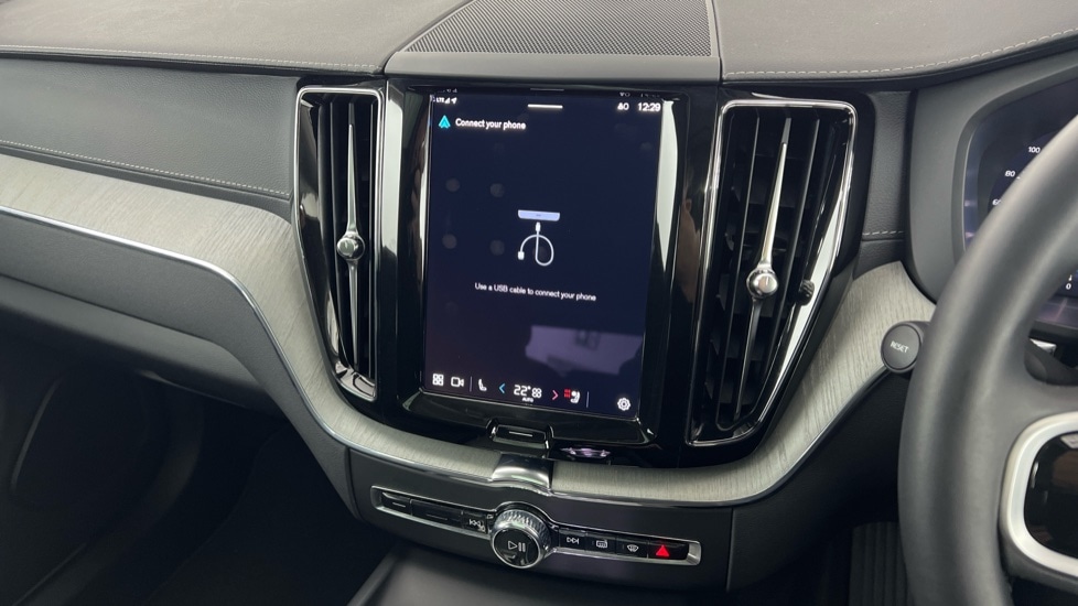 Used Volvo XC60 2025 for sale - 77031318: Photo 46