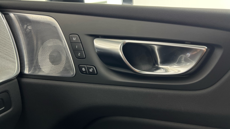 Used Volvo XC60 2025 for sale - 77031318: Photo 52