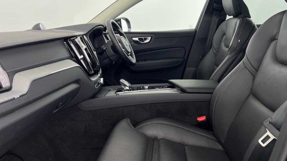 Used Volvo XC60 2025 for sale - 77031318: Photo 63