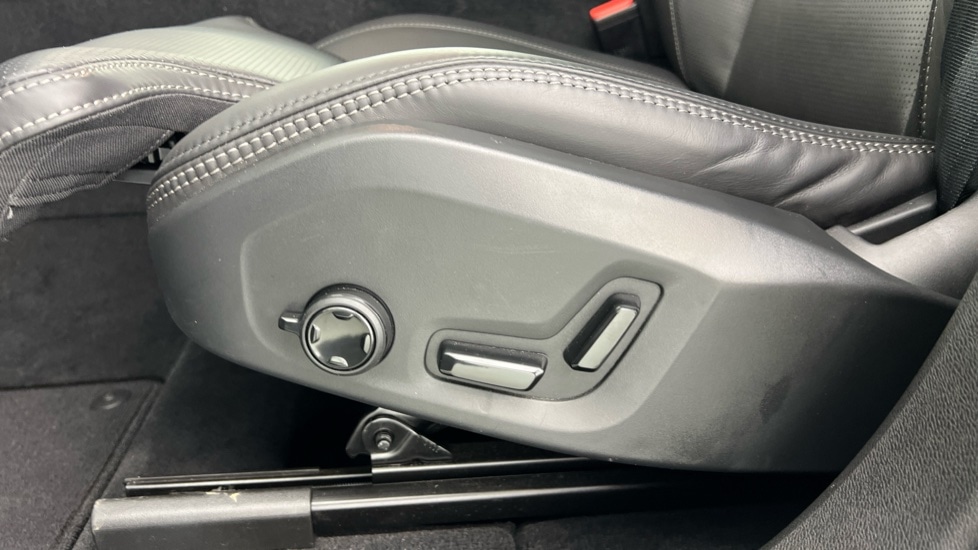 Used Volvo XC60 2025 for sale - 77031318: Photo 64