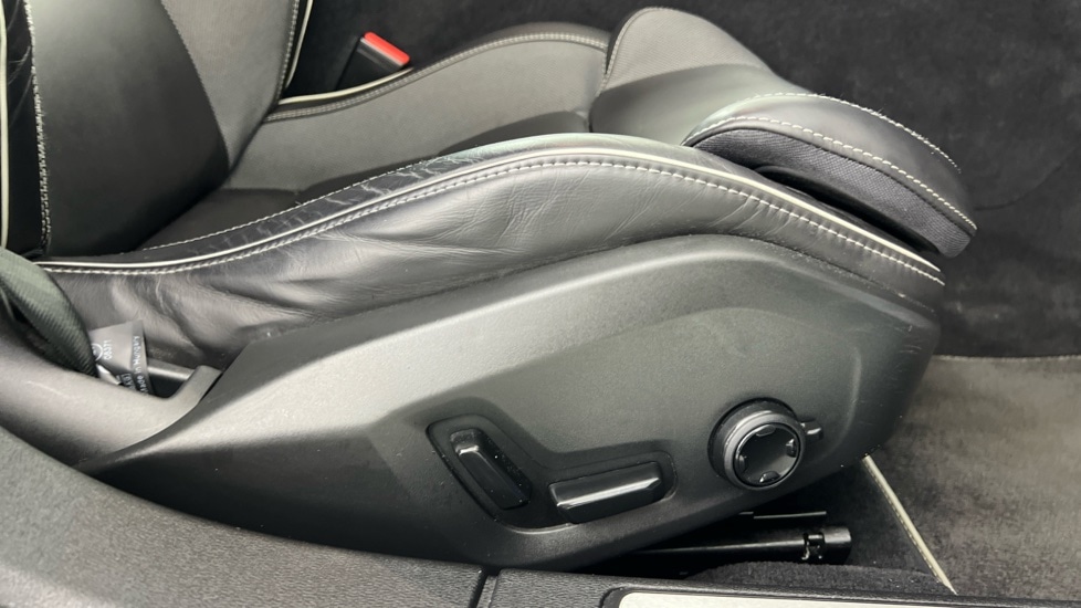 Used Volvo V60 2020 for sale - 76684082: Photo 30