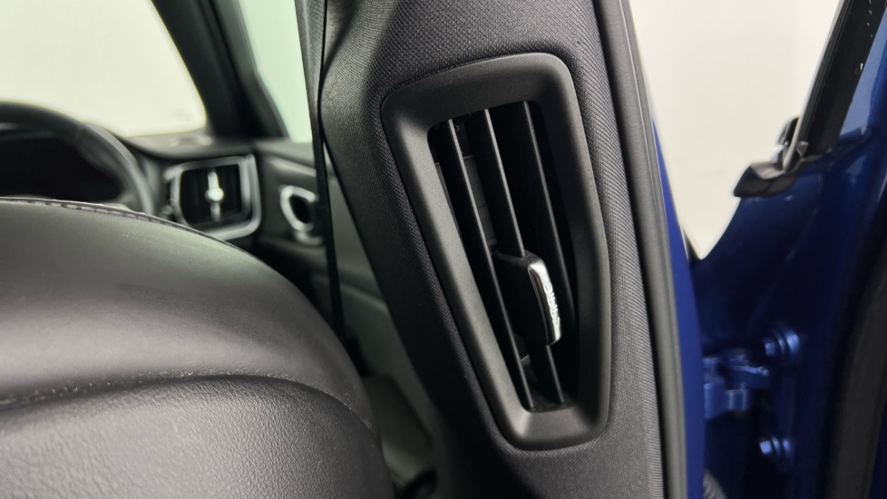 Used Volvo V60 2020 for sale - 76684082: Photo 38