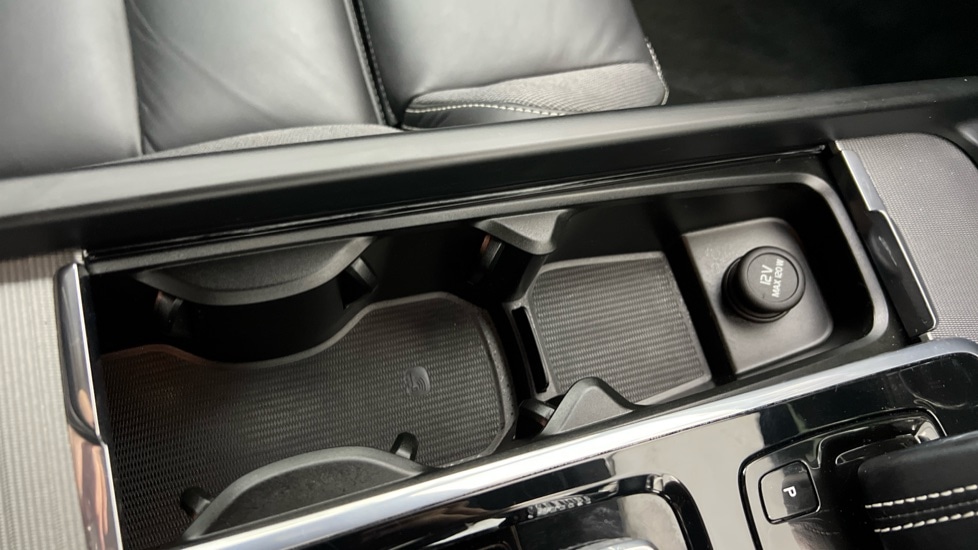 Used Volvo V60 2020 for sale - 76684082: Photo 45