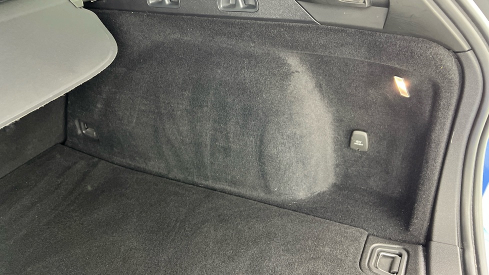 Used Volvo V60 2020 for sale - 76684082: Photo 48