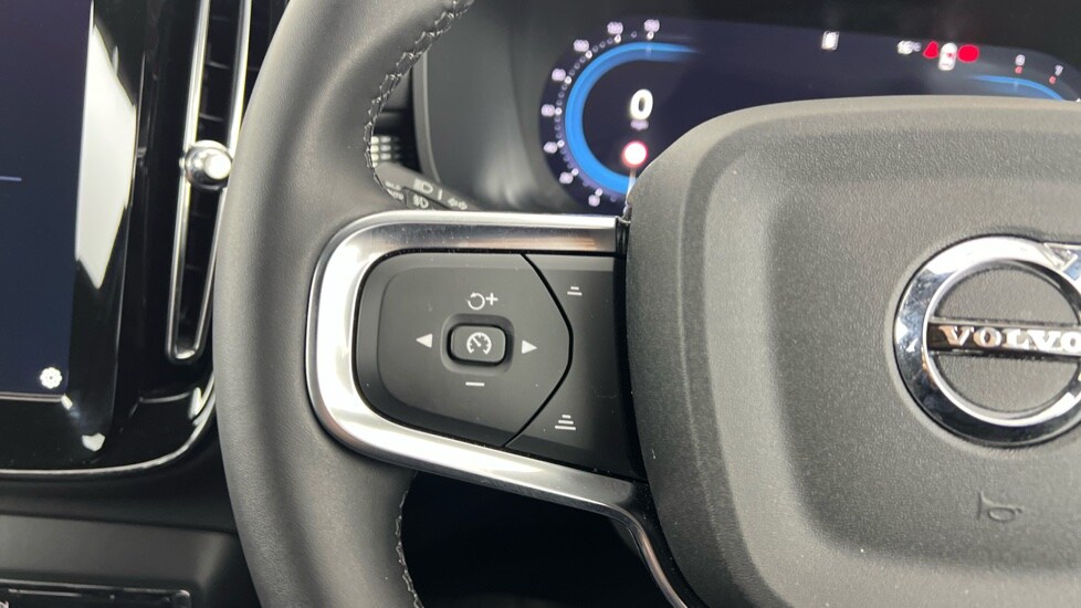 Used Volvo XC40 2024 for sale - 76208957: Photo 21