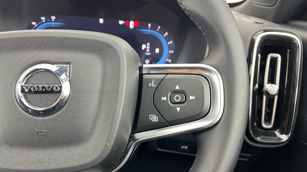 Used Volvo XC40 2024 for sale - 76208957: Photo 22