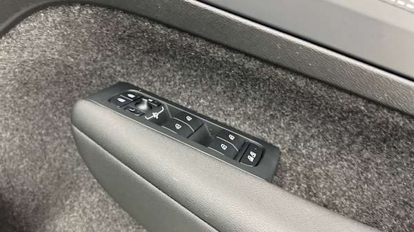 Used Volvo XC40 2024 for sale - 76208957: Photo 24