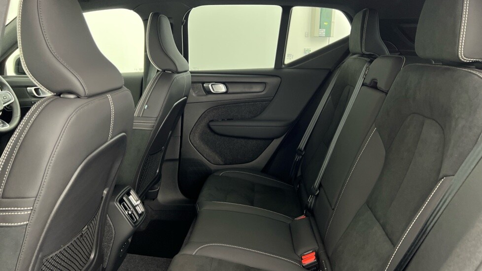 Used Volvo XC40 2024 for sale - 76208957: Photo 33