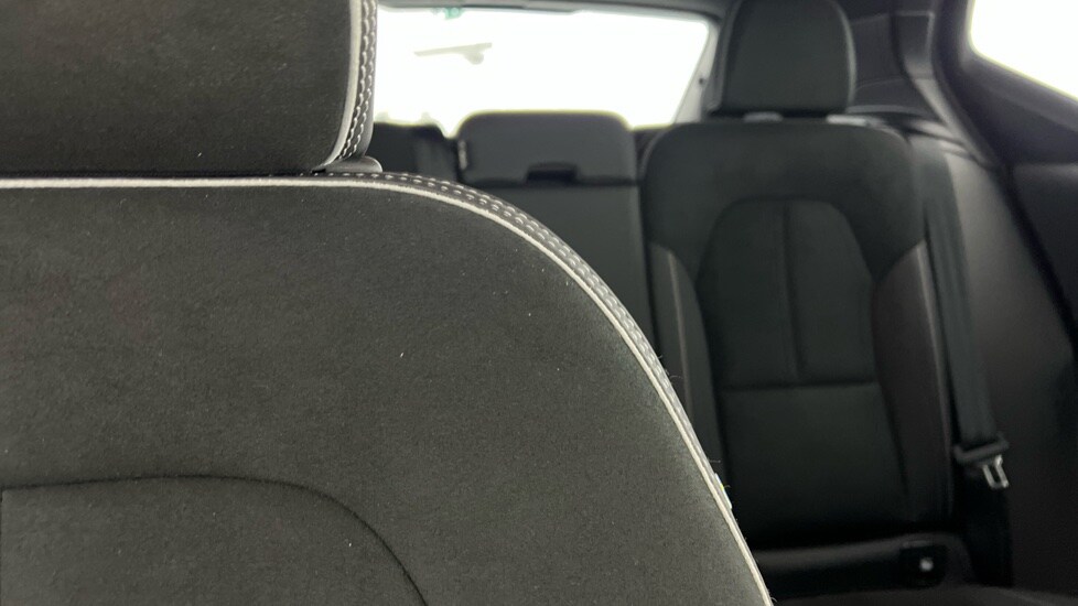 Used Volvo XC40 2024 for sale - 76208957: Photo 37