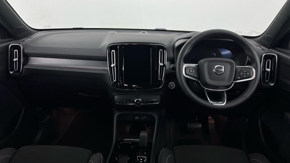 Used Volvo XC40 2024 for sale - 76208957: Photo 5