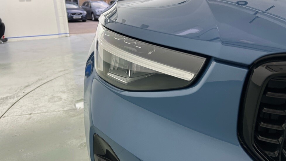 Used Volvo XC40 2024 for sale - 76208957: Photo 64