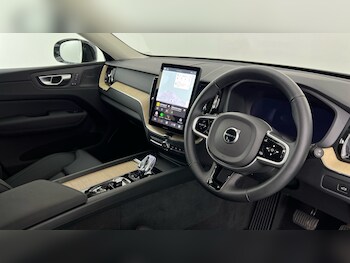 Used Volvo XC60 2025 for sale - 77745812: Photo