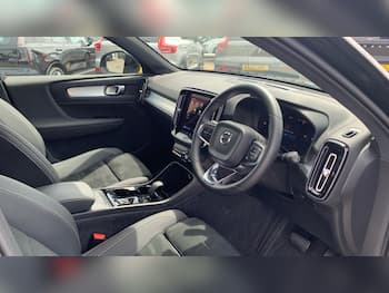 Used Volvo XC40 2025 for sale - 79663027: Photo