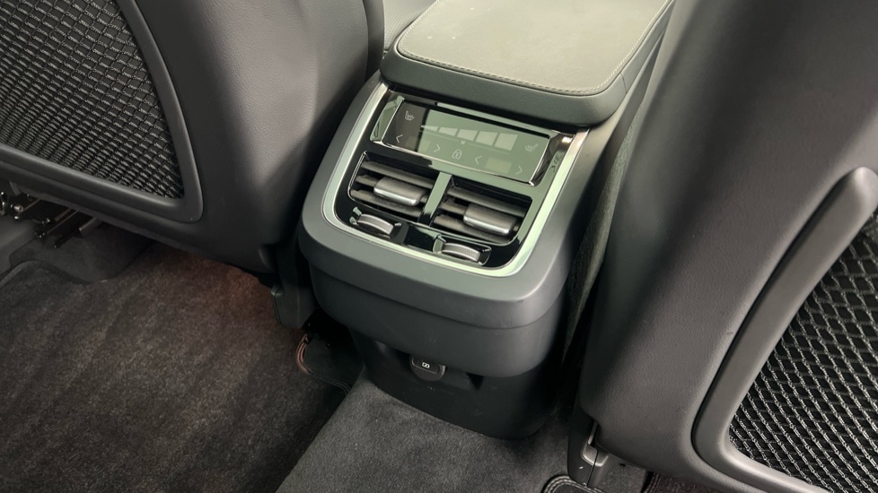 Used Volvo XC90 2024 for sale - 77269236: Photo 41