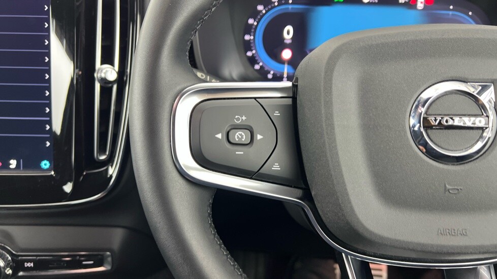 Used Volvo XC40 2022 for sale - 77673834: Photo 21