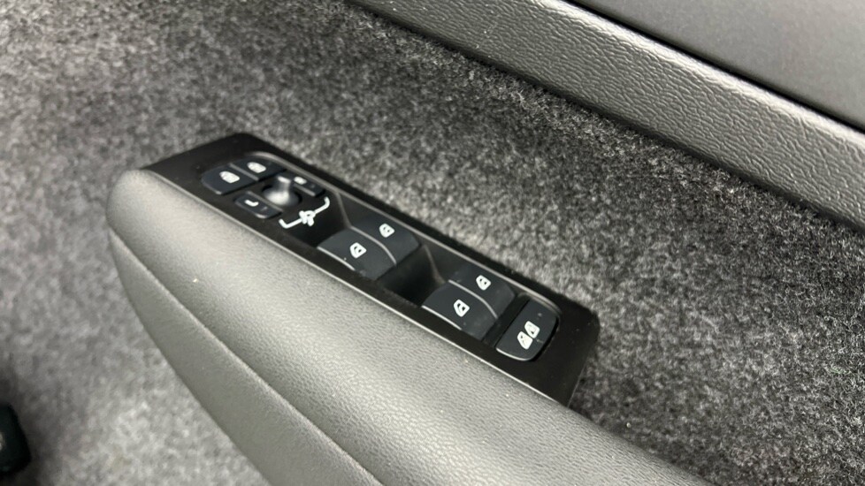 Used Volvo XC40 2022 for sale - 77673834: Photo 24