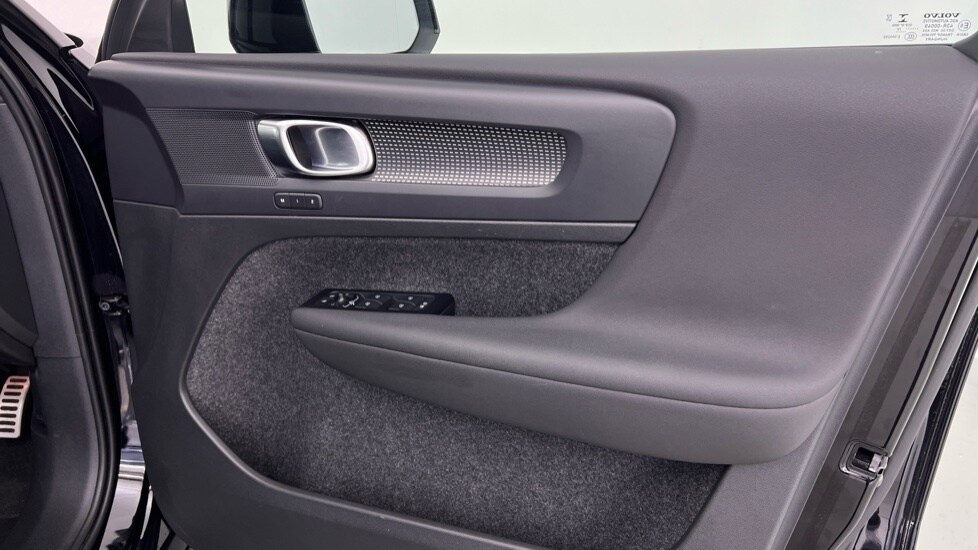 Used Volvo XC40 2022 for sale - 77673834: Photo 28