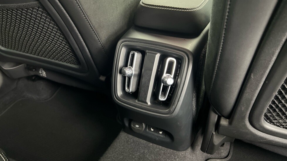 Used Volvo XC40 2022 for sale - 77673834: Photo 39