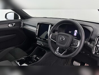 Used Volvo XC40 2022 for sale - 77673834: Photo