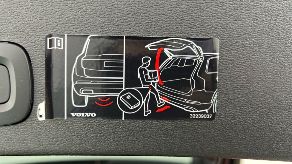 Used Volvo XC40 2022 for sale - 77673834: Photo 59