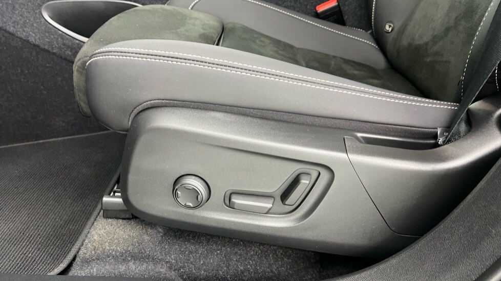 Used Volvo XC40 2022 for sale - 77673834: Photo 62