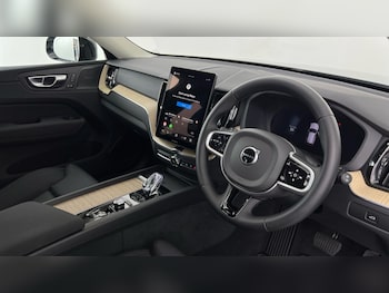 Used Volvo XC60 2025 for sale - 76479796: Photo