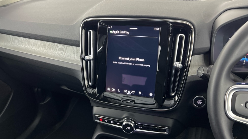 Used Volvo XC40 2025 for sale - 77552239: Photo 44