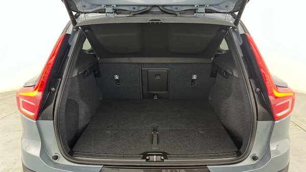 Used Volvo XC40 2023 for sale - 76196040: Photo 17