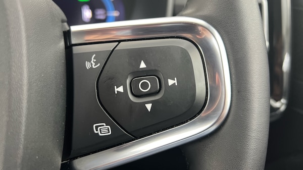 Used Volvo XC40 2023 for sale - 76196040: Photo 19