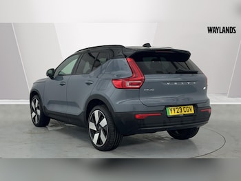 Used Volvo XC40 2023 for sale - 76196040: Photo 2
