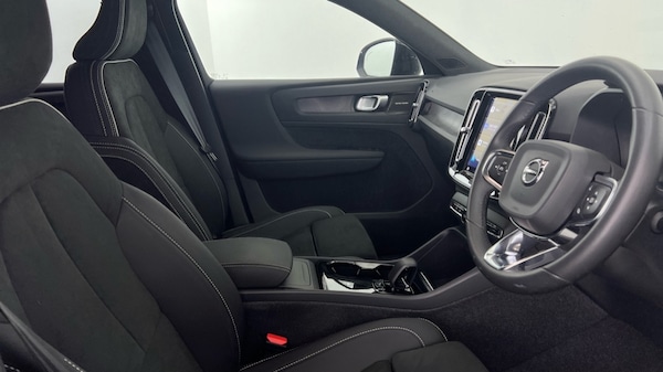Used Volvo XC40 2023 for sale - 76196040: Photo 32