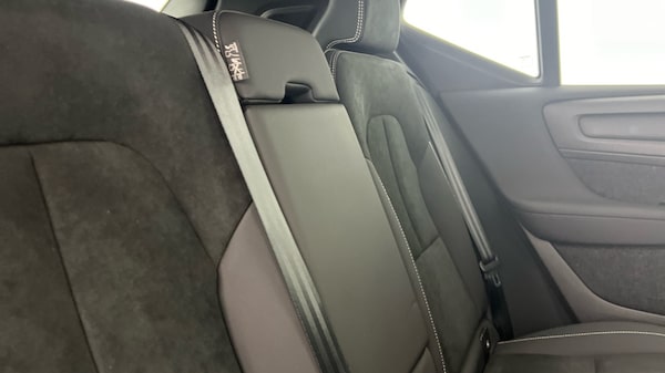 Used Volvo XC40 2023 for sale - 76196040: Photo 36