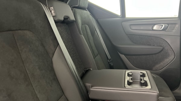 Used Volvo XC40 2023 for sale - 76196040: Photo 37