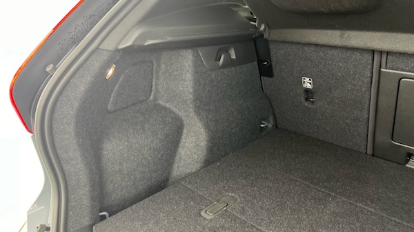 Used Volvo XC40 2023 for sale - 76196040: Photo 39