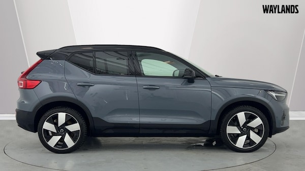 Used Volvo XC40 2023 for sale - 76196040: Photo 3