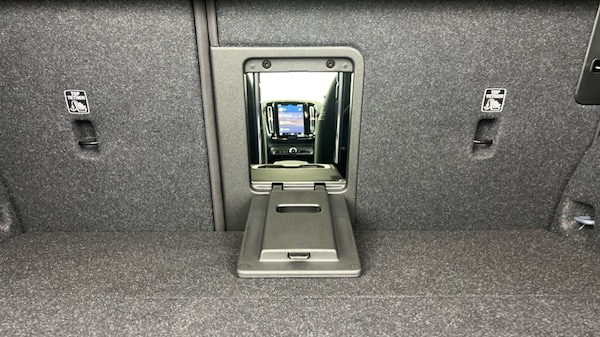Used Volvo XC40 2023 for sale - 76196040: Photo 42