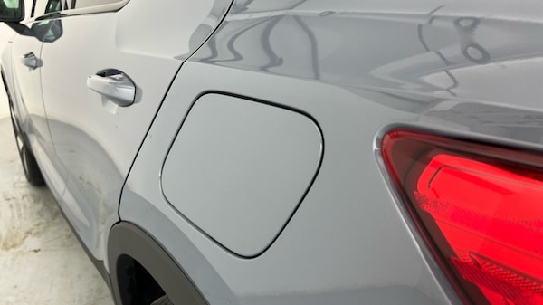 Used Volvo XC40 2023 for sale - 76196040: Photo 44