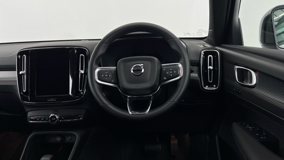 Used Volvo XC40 2024 for sale - 76647813: Photo 10