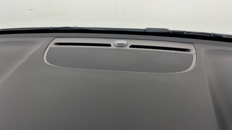 Used Volvo XC40 2024 for sale - 76647813: Photo 26