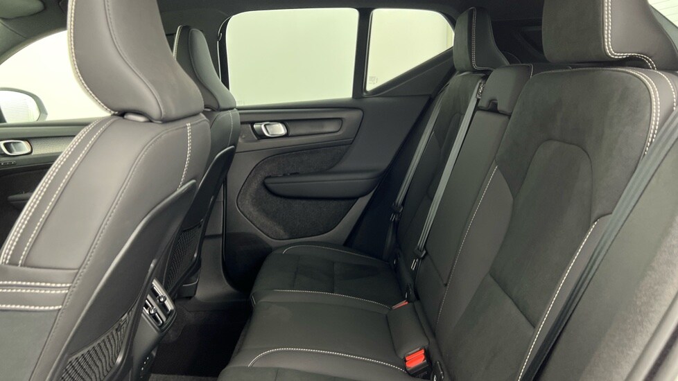 Used Volvo XC40 2024 for sale - 76647813: Photo 33