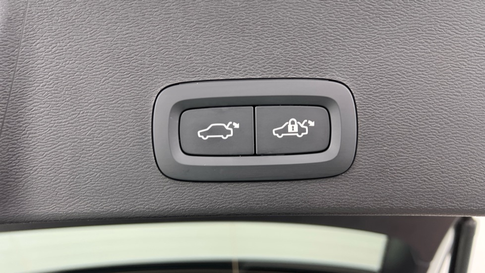 Used Volvo XC40 2024 for sale - 76647813: Photo 35