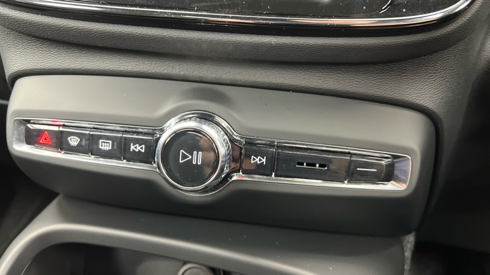 Used Volvo XC40 2024 for sale - 76647813: Photo 42